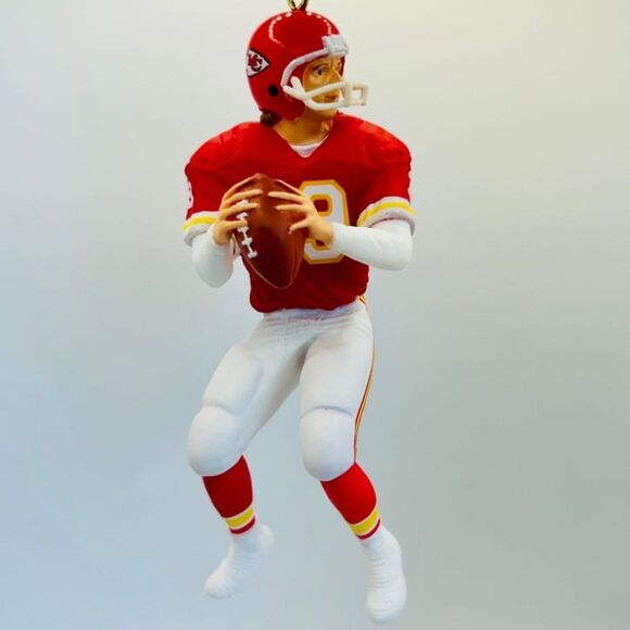 VINTAGE 1995 Hallmark Keepsake Ornament Joe Montana Kansas City Chiefs Football - Picture 2 of 6